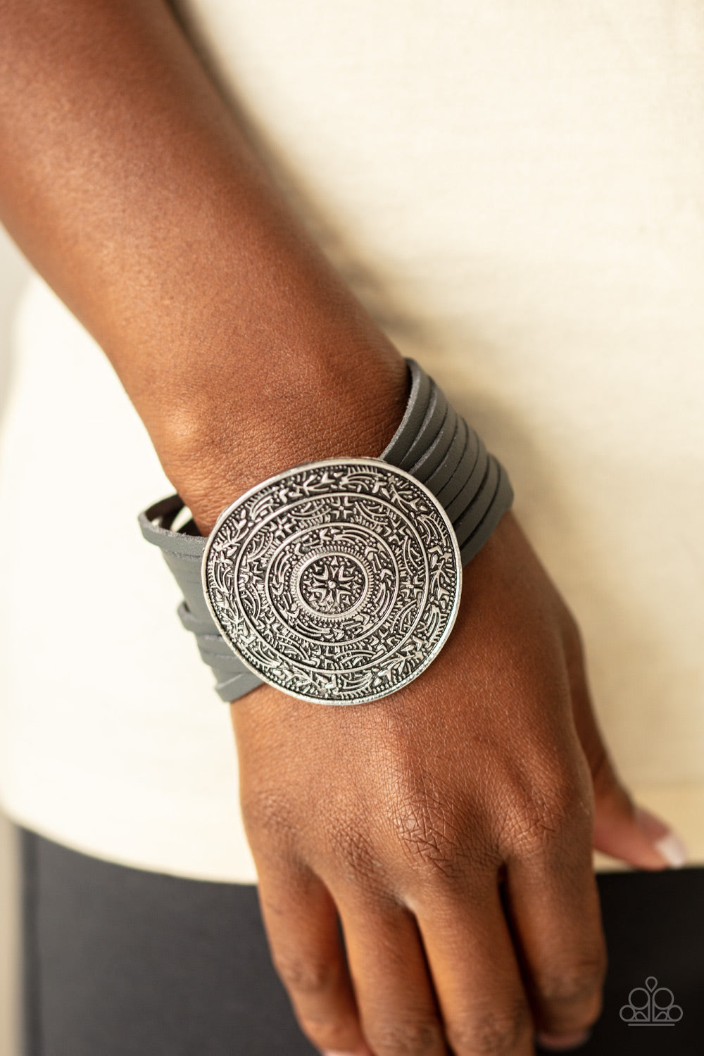 Paparazzi ♥ Treasure Quest - Silver ♥  Bracelet