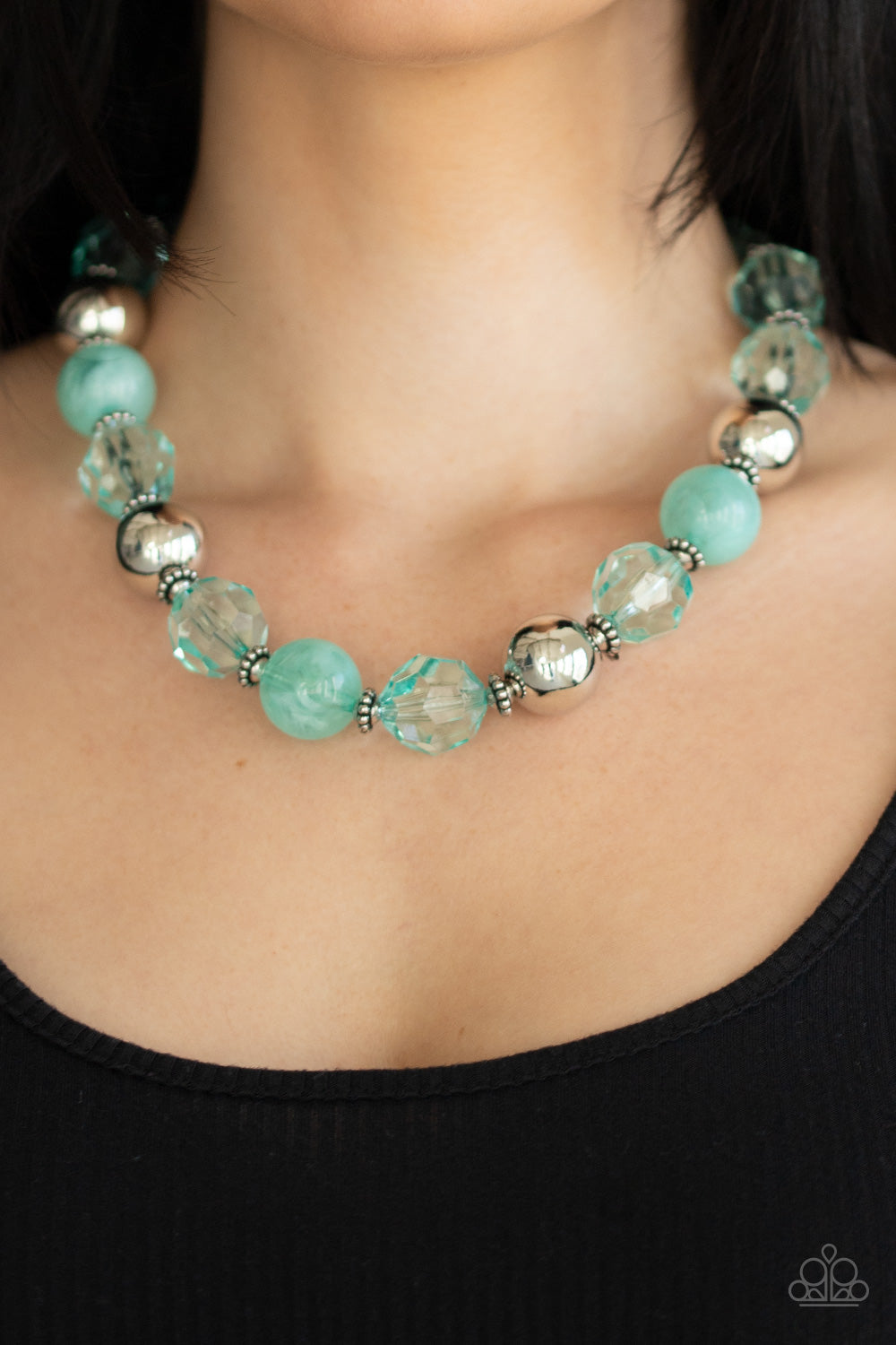 Paparazzi ♥ Very Voluminous - Green ♥  Necklace