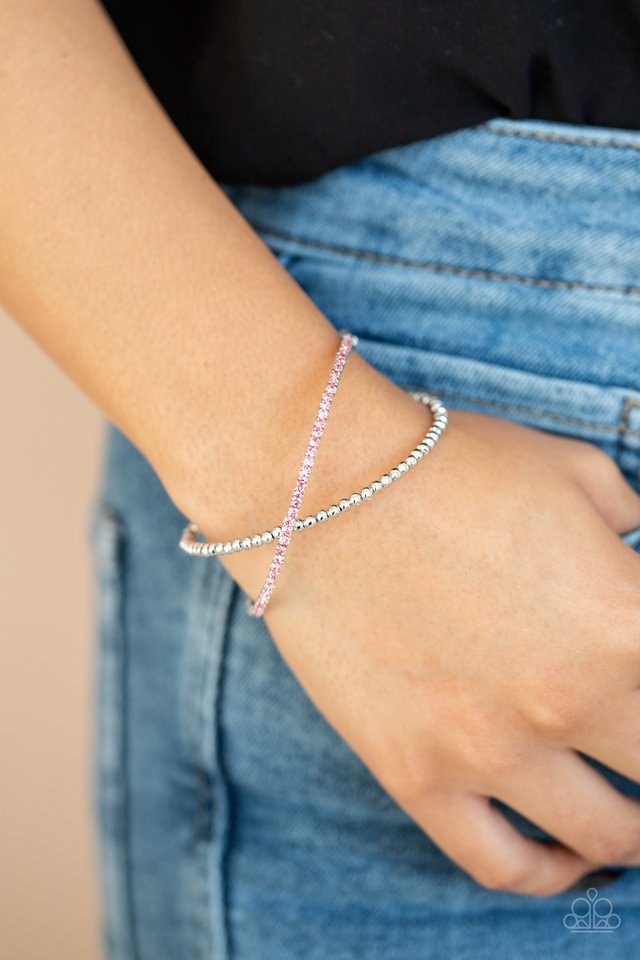 Paparazzi ♥ Chicly Crisscrossed - Pink ♥ Bracelet