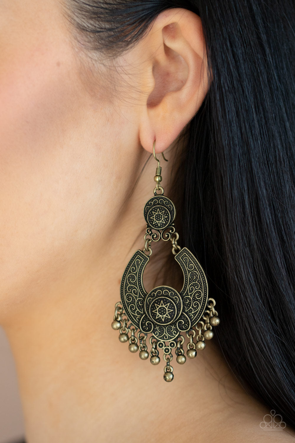 Paparazzi ♥ Sunny Chimes - Brass ♥  Earrings