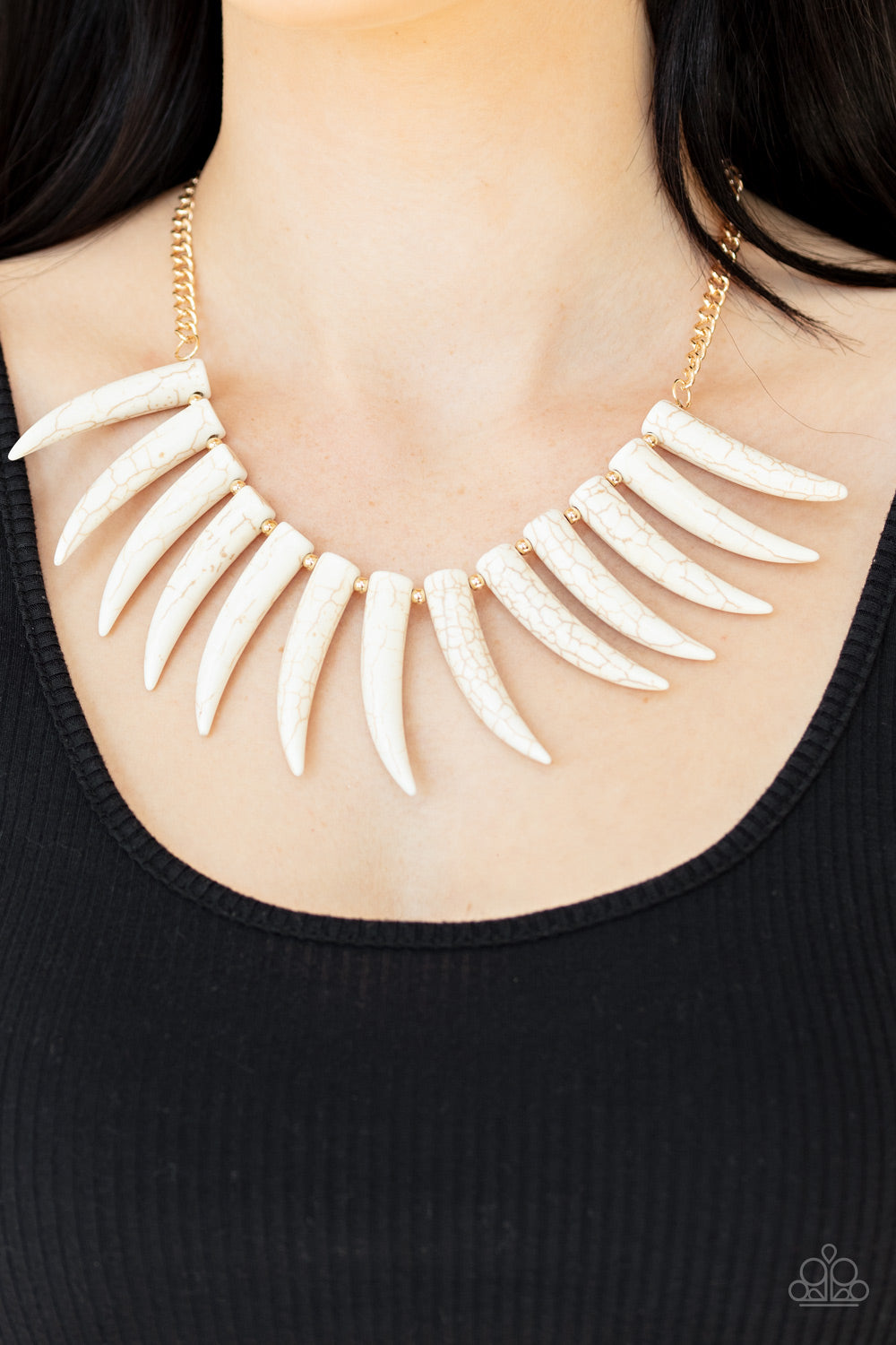 Paparazzi ♥ Tusk Tundra - White ♥  Necklace