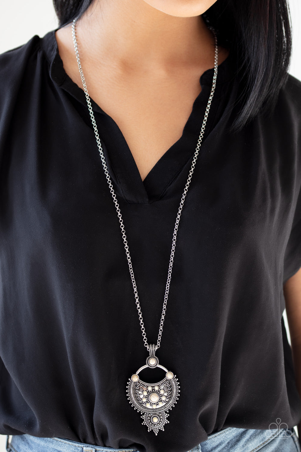 Paparazzi ♥ Solar Energy - White ♥  Necklace