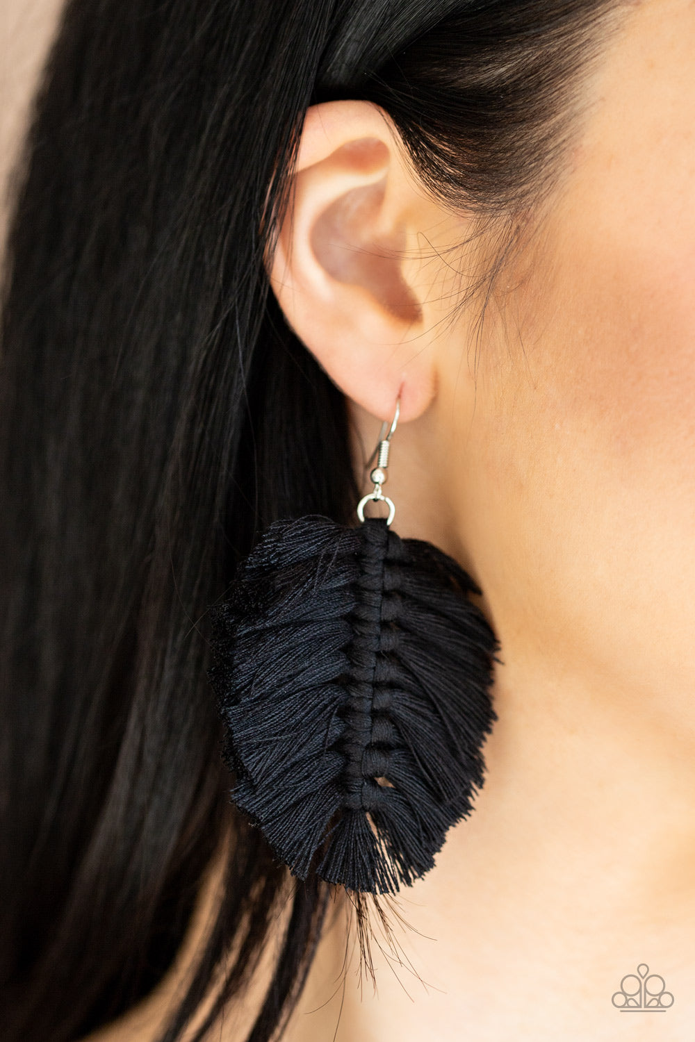 Paparazzi ♥ Knotted Native - Black ♥  Earrings