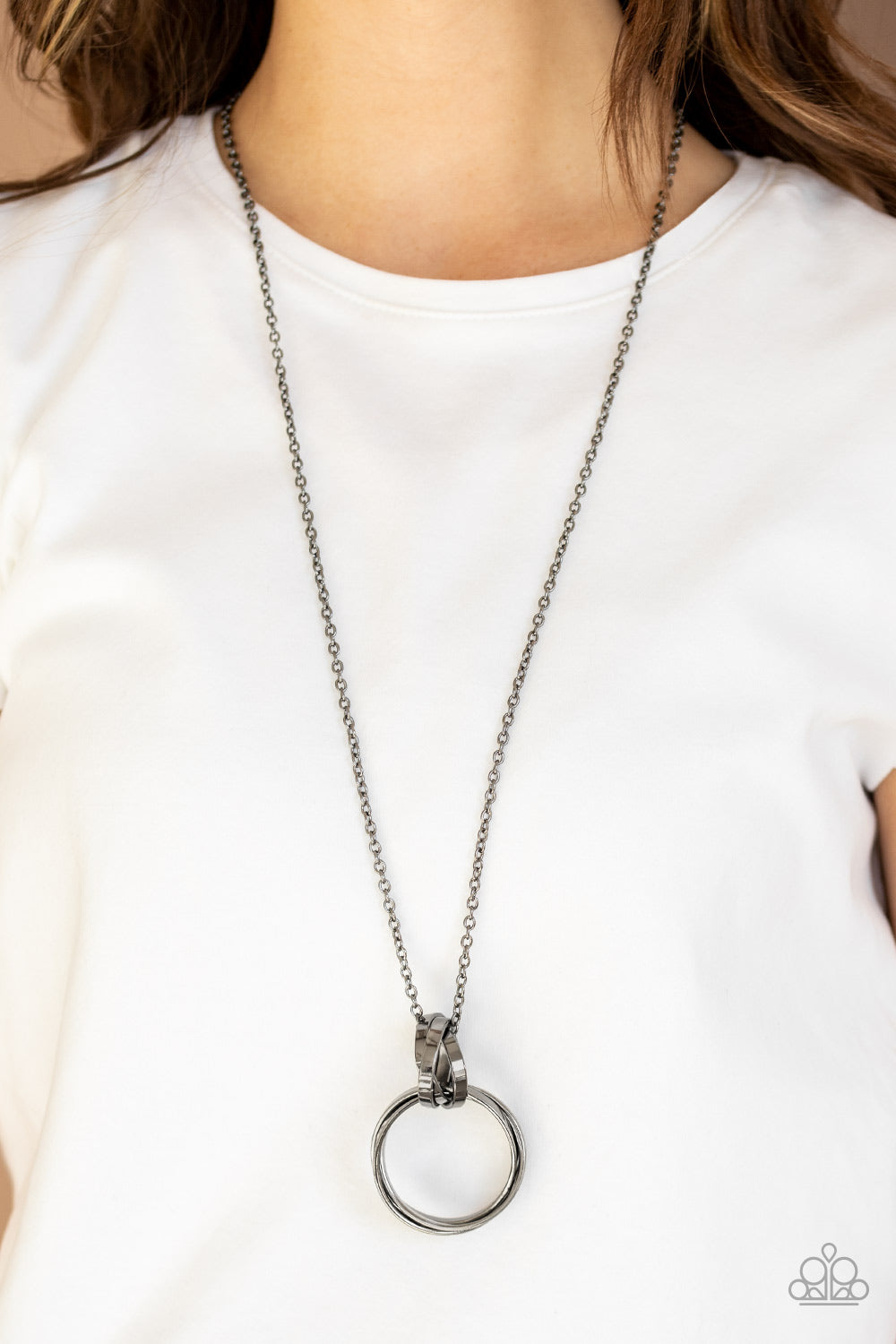 Paparazzi ♥ Innovated Idol - Black ♥  Necklace