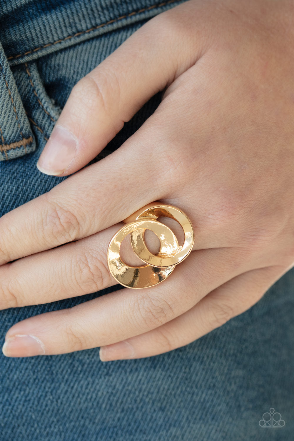 Paparazzi ♥ Pro Top Spin - Gold ♥  Ring