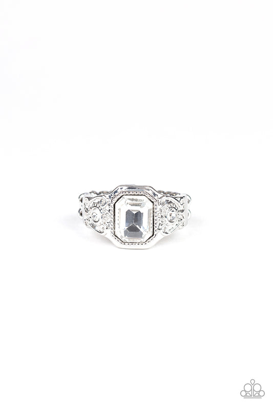 out-for-the-countess-white-p4re-wtxx-377xx