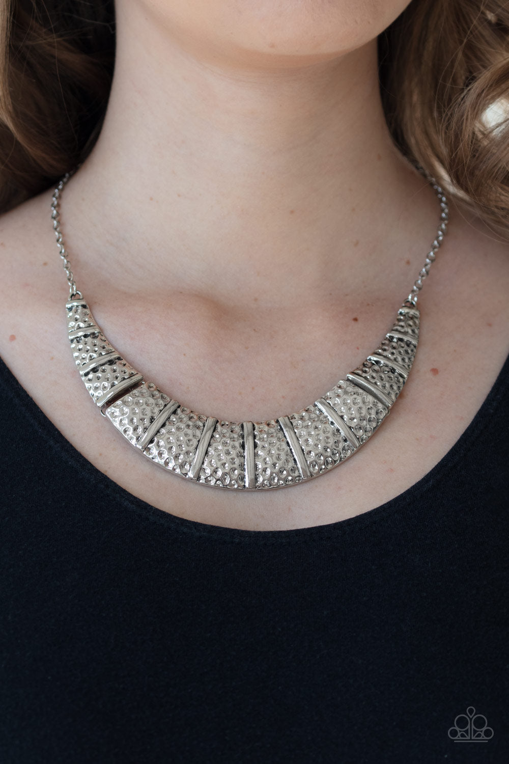 Paparazzi ♥ Metallic Mechanics - Silver ♥  Necklace