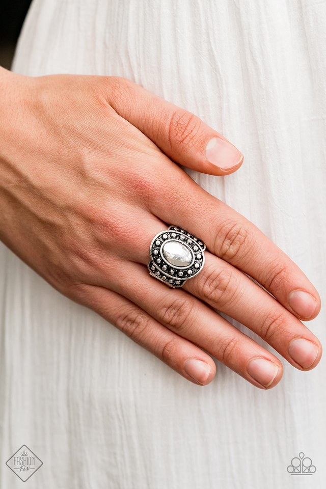 Paparazzi ♥ Stacked Stunner ♥ Ring