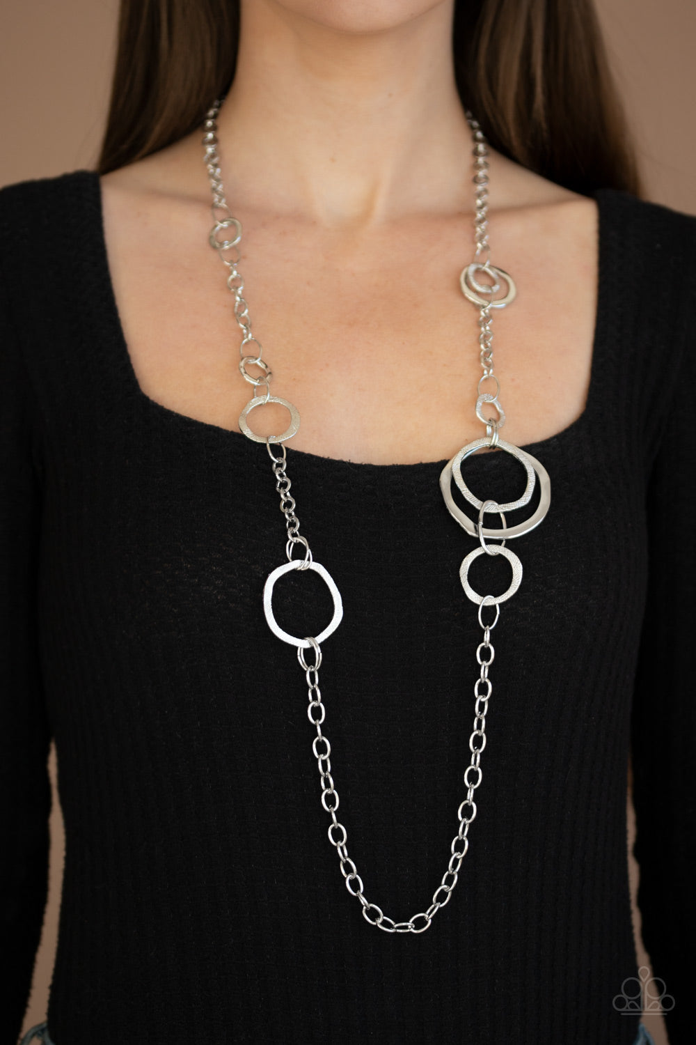 Paparazzi ♥ Amped Up Metallics - Silver ♥  Necklace