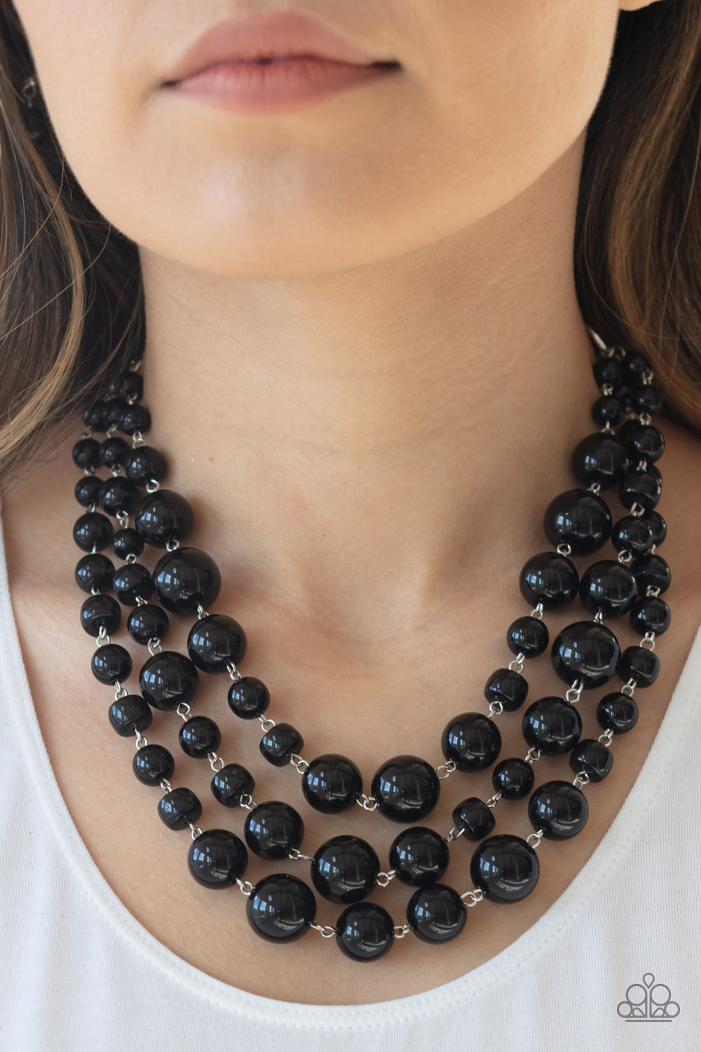 Paparazzi ♥ Everyone Scatter! - Black ♥  Necklace