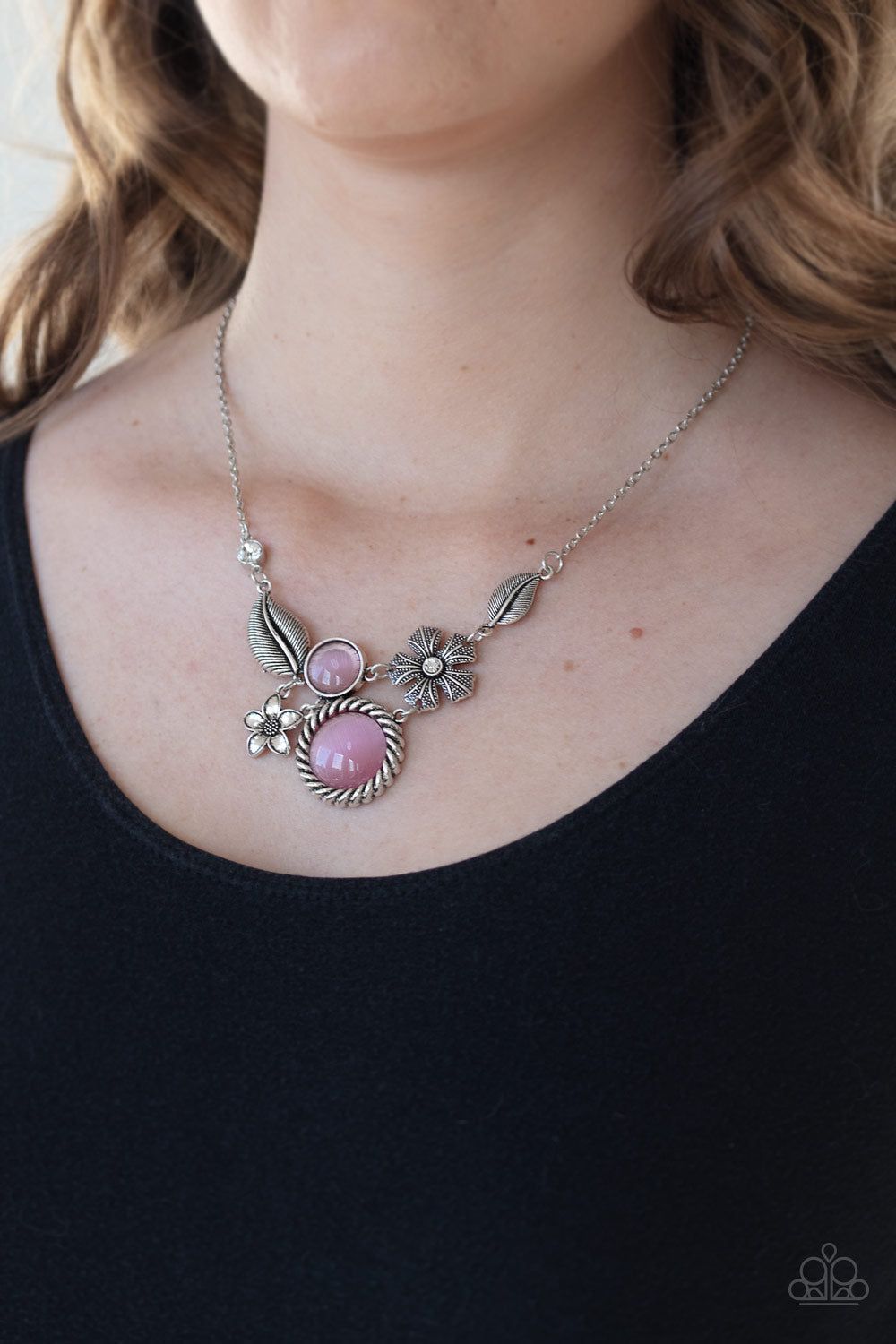 Paparazzi ♥ Exquisitely Eden - Pink ♥  Necklace