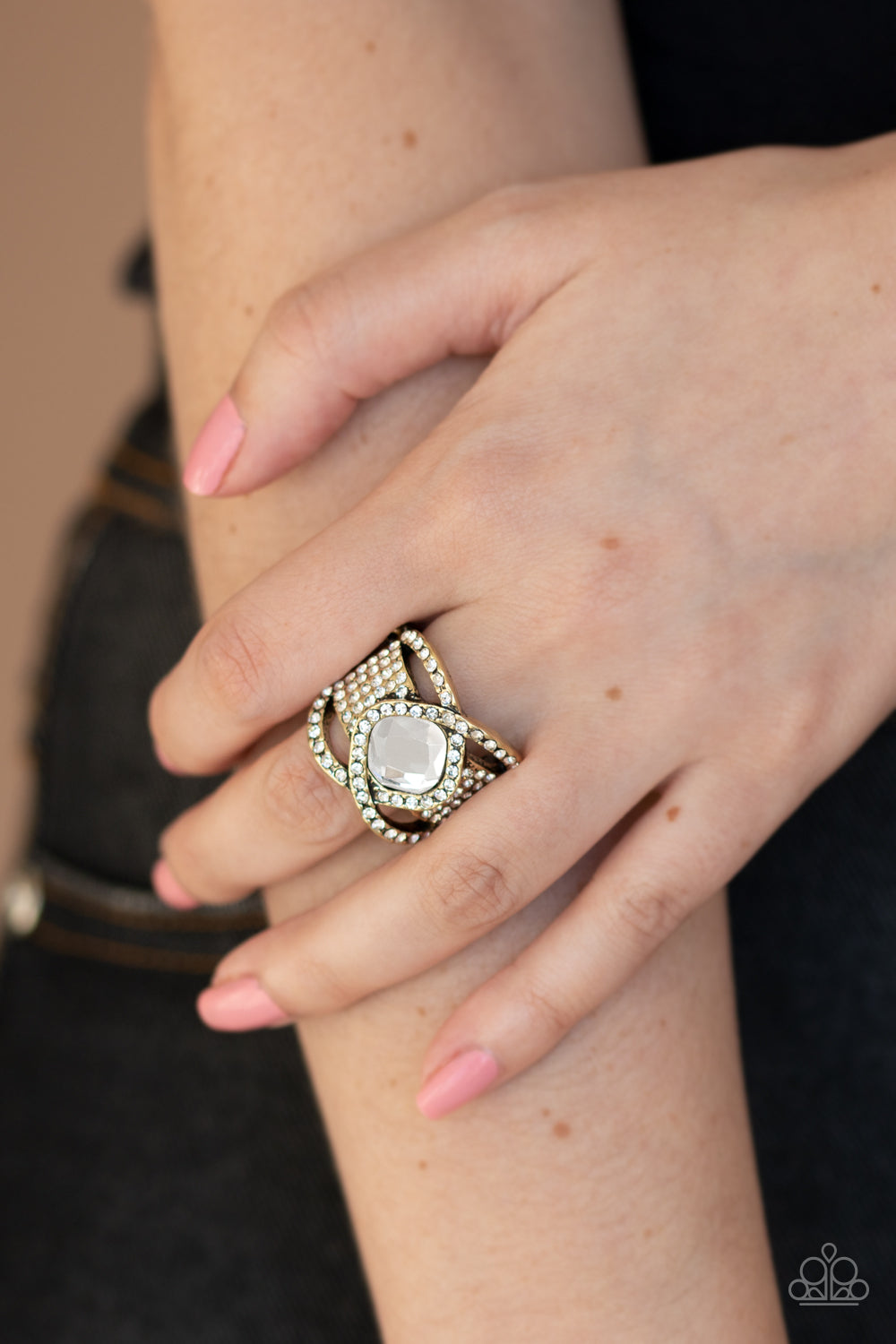 Paparazzi ♥ Triple Crown Twinkle - Brass ♥  Ring