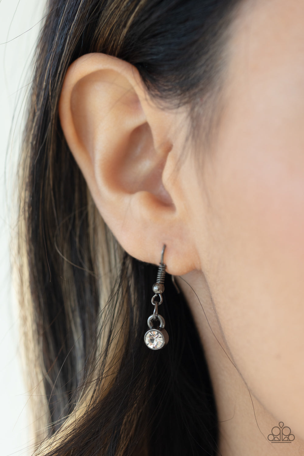 Paparazzi ♥ All The Worlds My Stage - Black ♥  Necklace