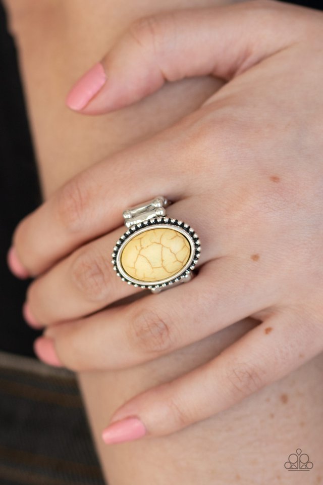 Paparazzi ♥ Bountiful Deserts - Yellow ♥ Ring