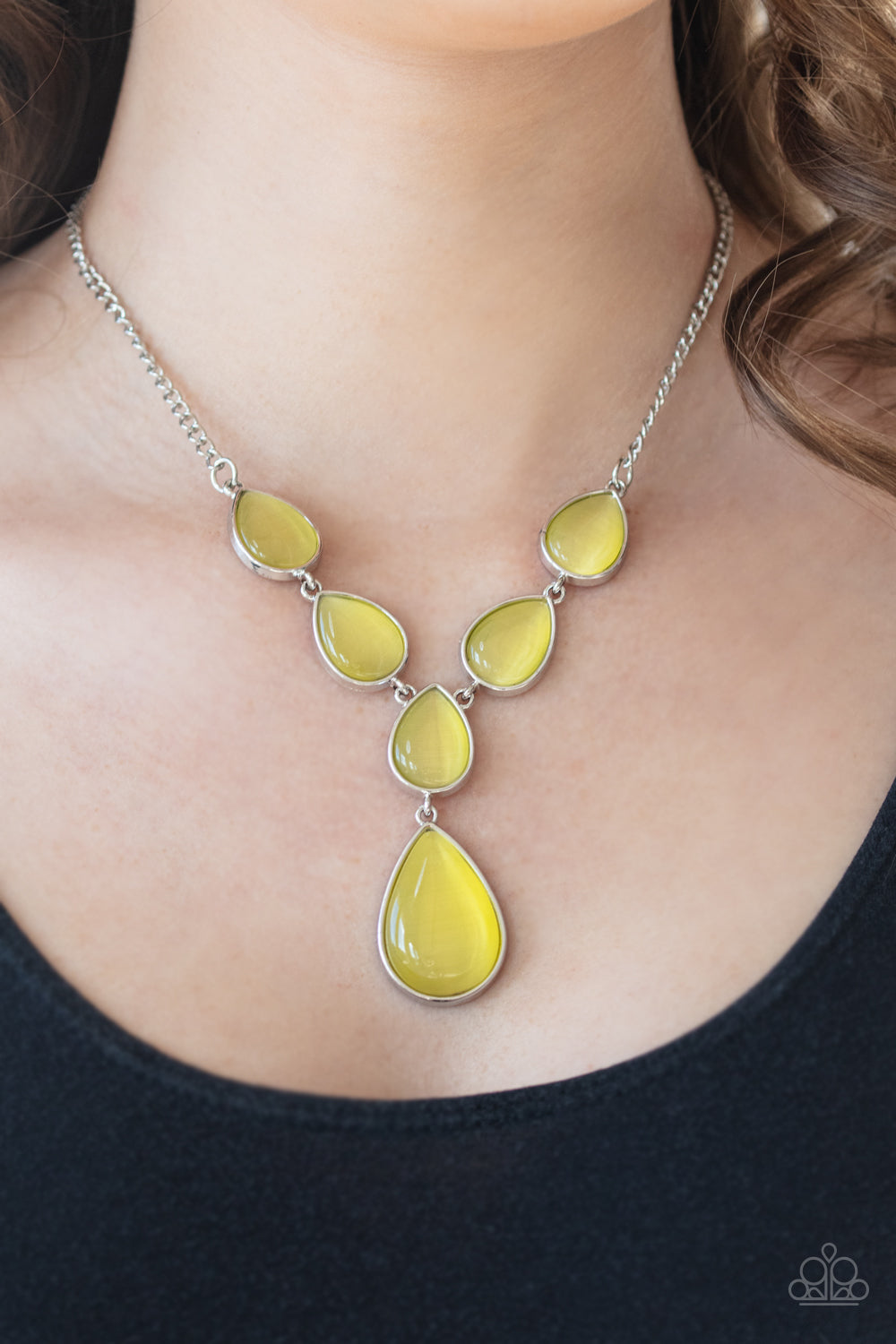 Paparazzi ♥ Dewy Decadence - Yellow ♥  Necklace