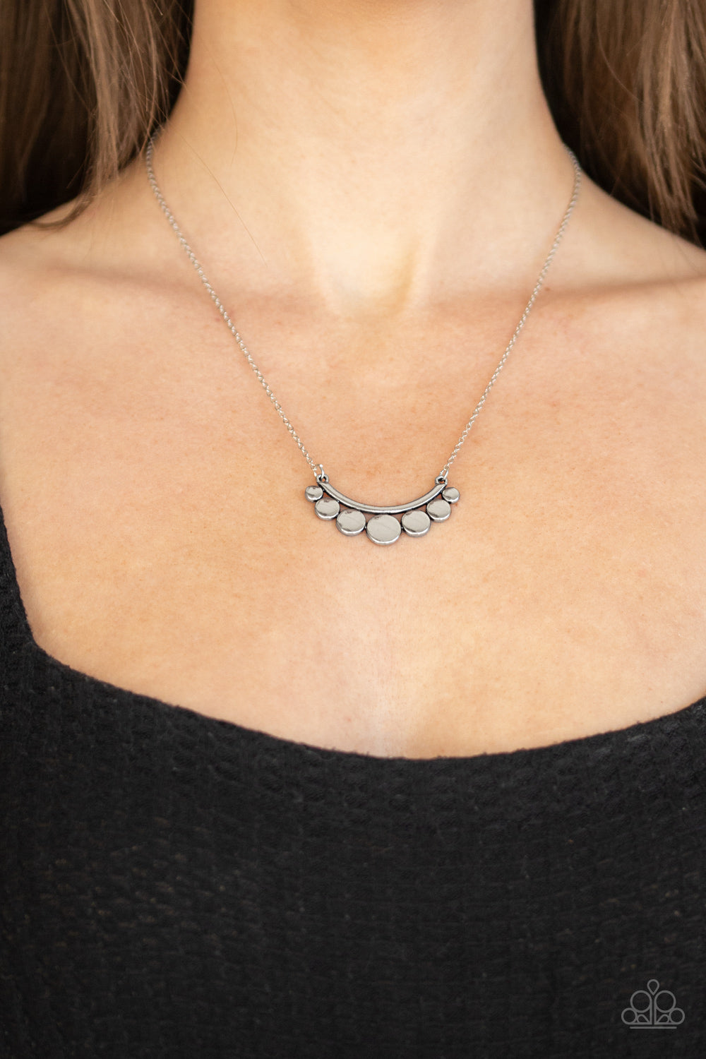Paparazzi ♥ Melodic Metallics - Silver ♥  Necklace