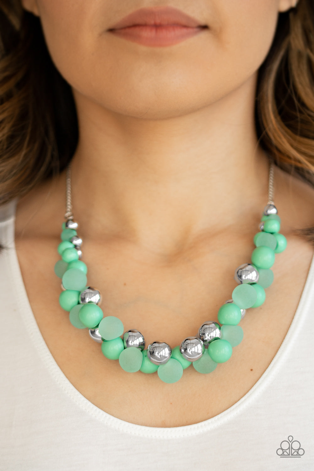 Paparazzi ♥ Bubbly Brilliance - Green ♥  Necklace