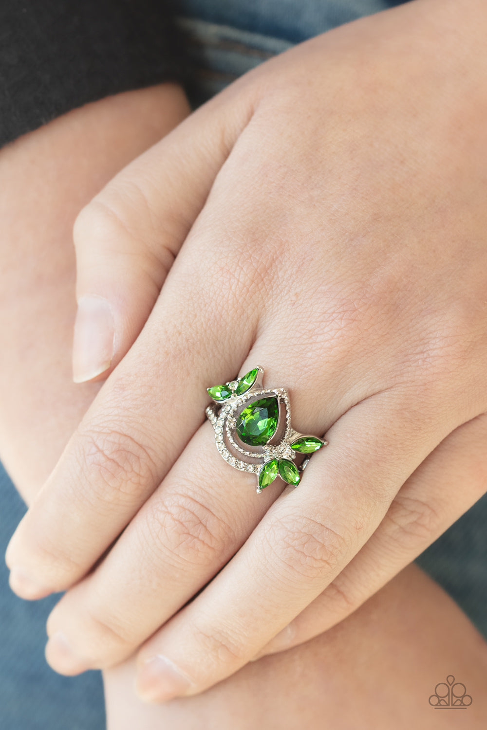 Paparazzi ♥ Eden Elegance - Green ♥  Ring