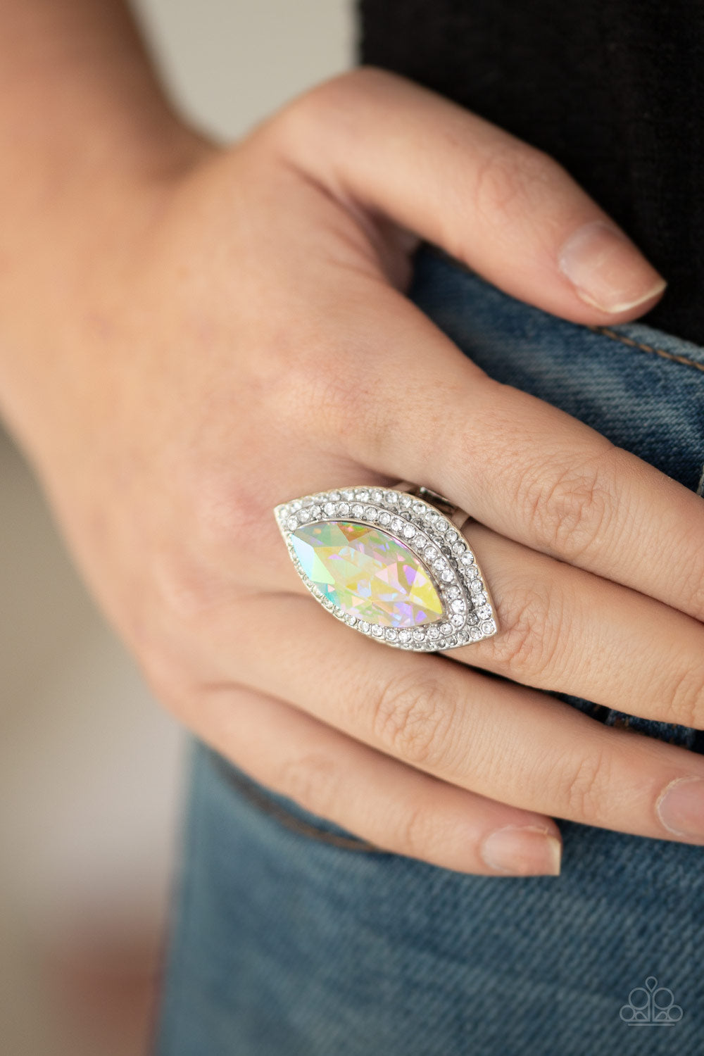 Paparazzi ♥ Jaw-Dropping Dazzle - Multi ♥  Ring