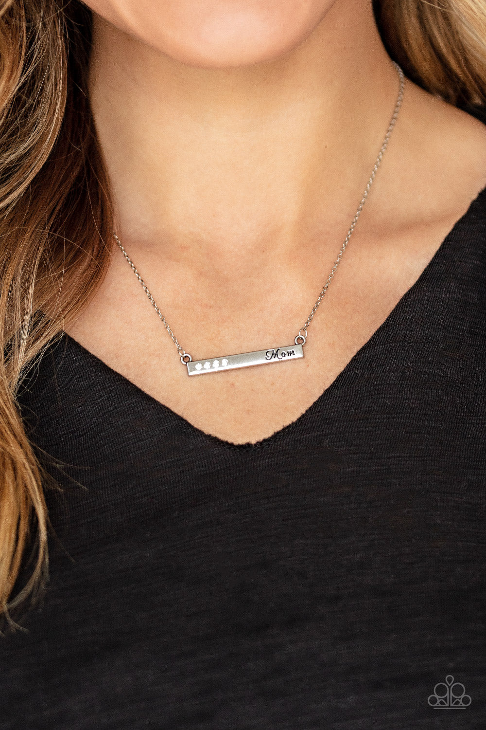 Paparazzi ♥ Moms Do It Better - White ♥  Necklace
