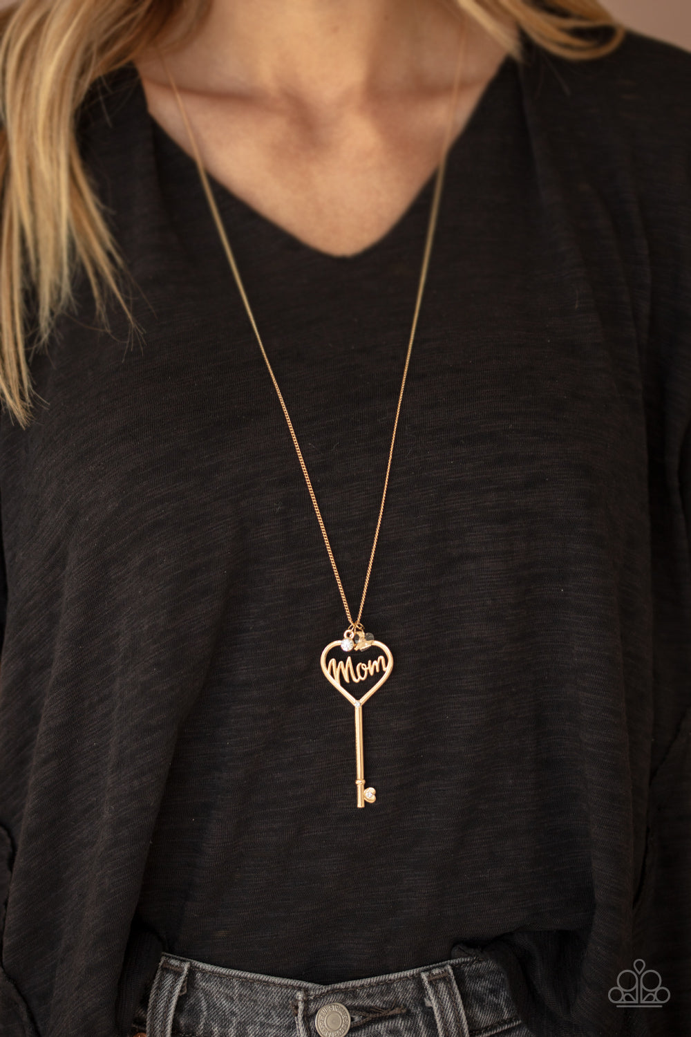 Paparazzi ♥ The Key to Moms Heart - Gold ♥  Necklace