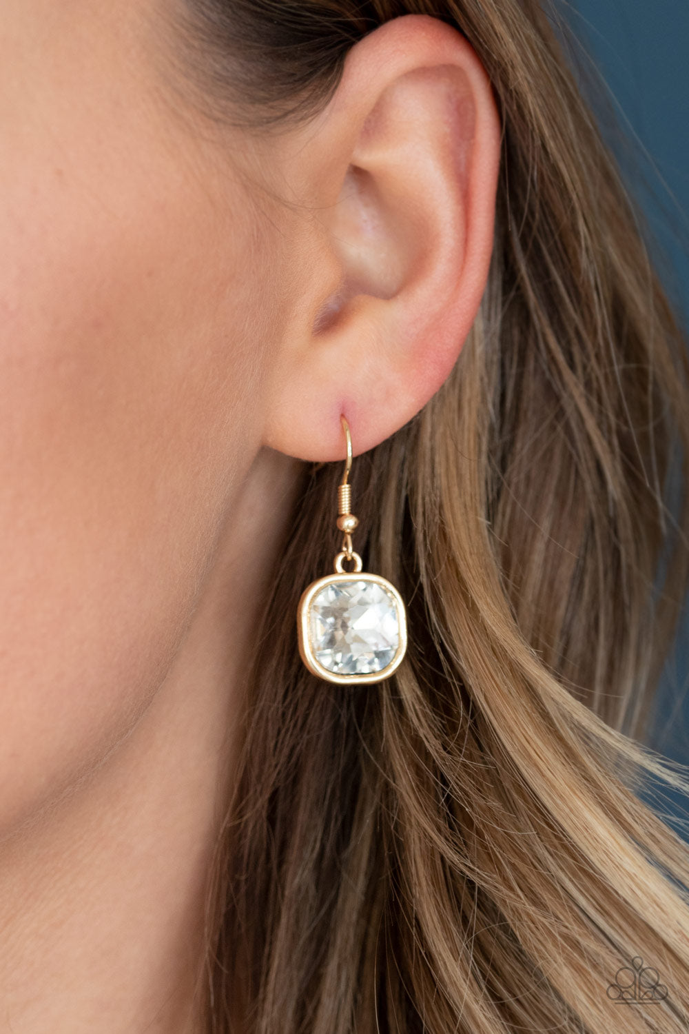 Paparazzi ♥ Legendary Luster - Gold ♥  Necklace