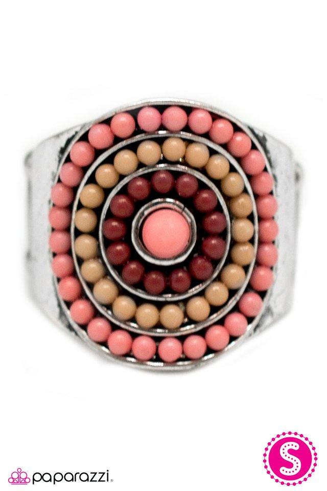 Paparazzi ♥ Circle Of Friends - Pink ♥ Ring