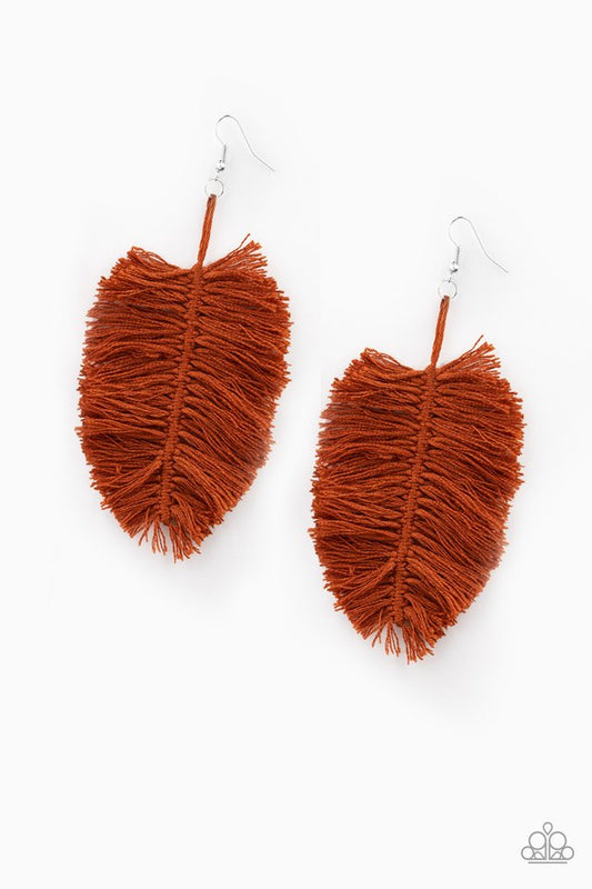 hanging-by-a-thread-brown-p5st-bnxx-011xx
