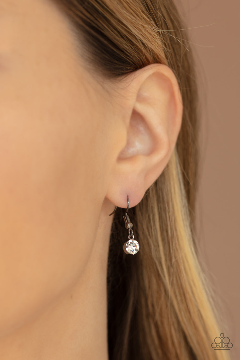 Paparazzi ♥ Royal Iridescence - Black ♥  Necklace