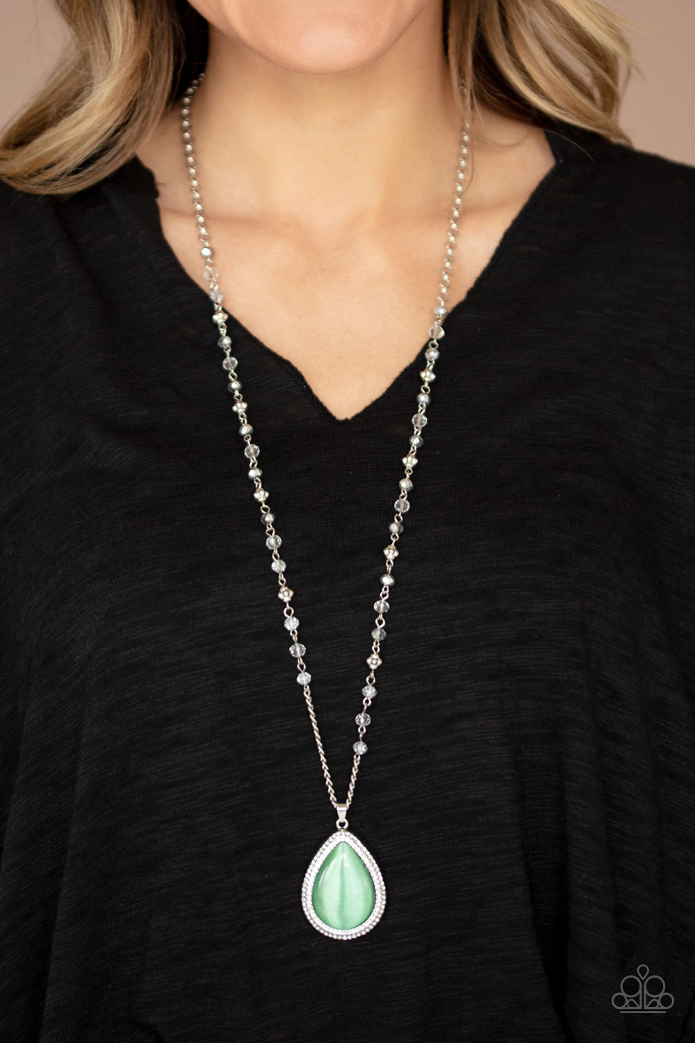 Paparazzi ♥ Fashion Flaunt - Green ♥  Necklace