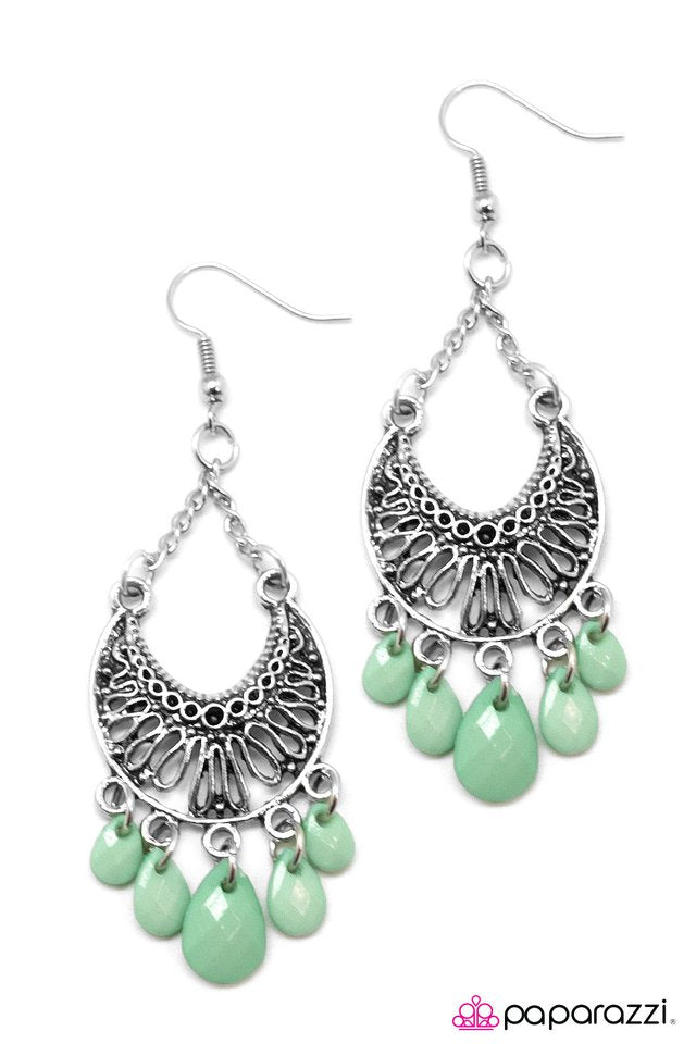Paparazzi ♥ Ask For the Moon - Green ♥ Earrings