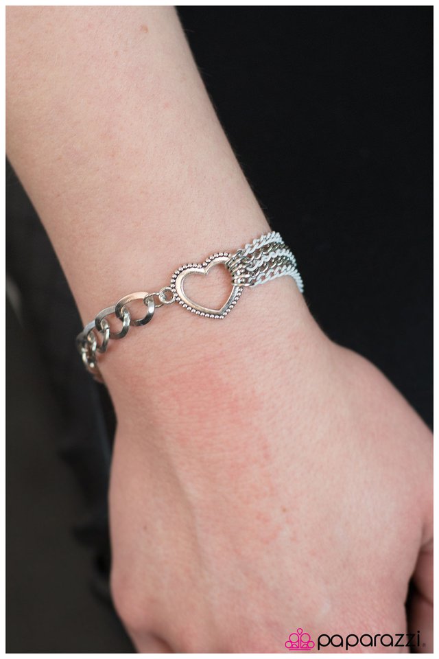 first-date-white-p9wh-wtxx-021si