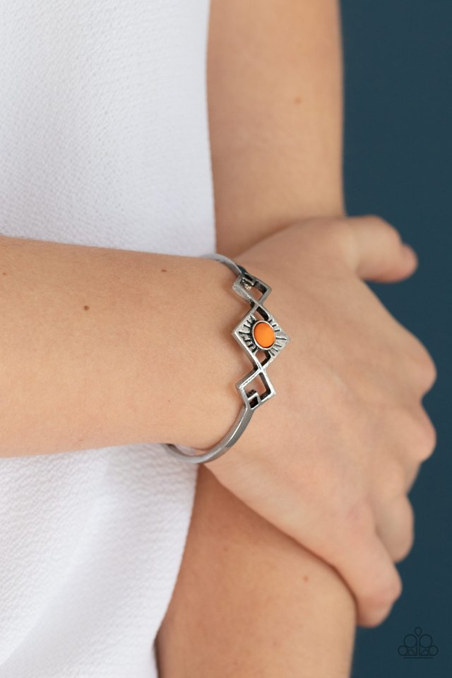 Paparazzi ♥ Dainty Deco - Orange ♥ Bracelet