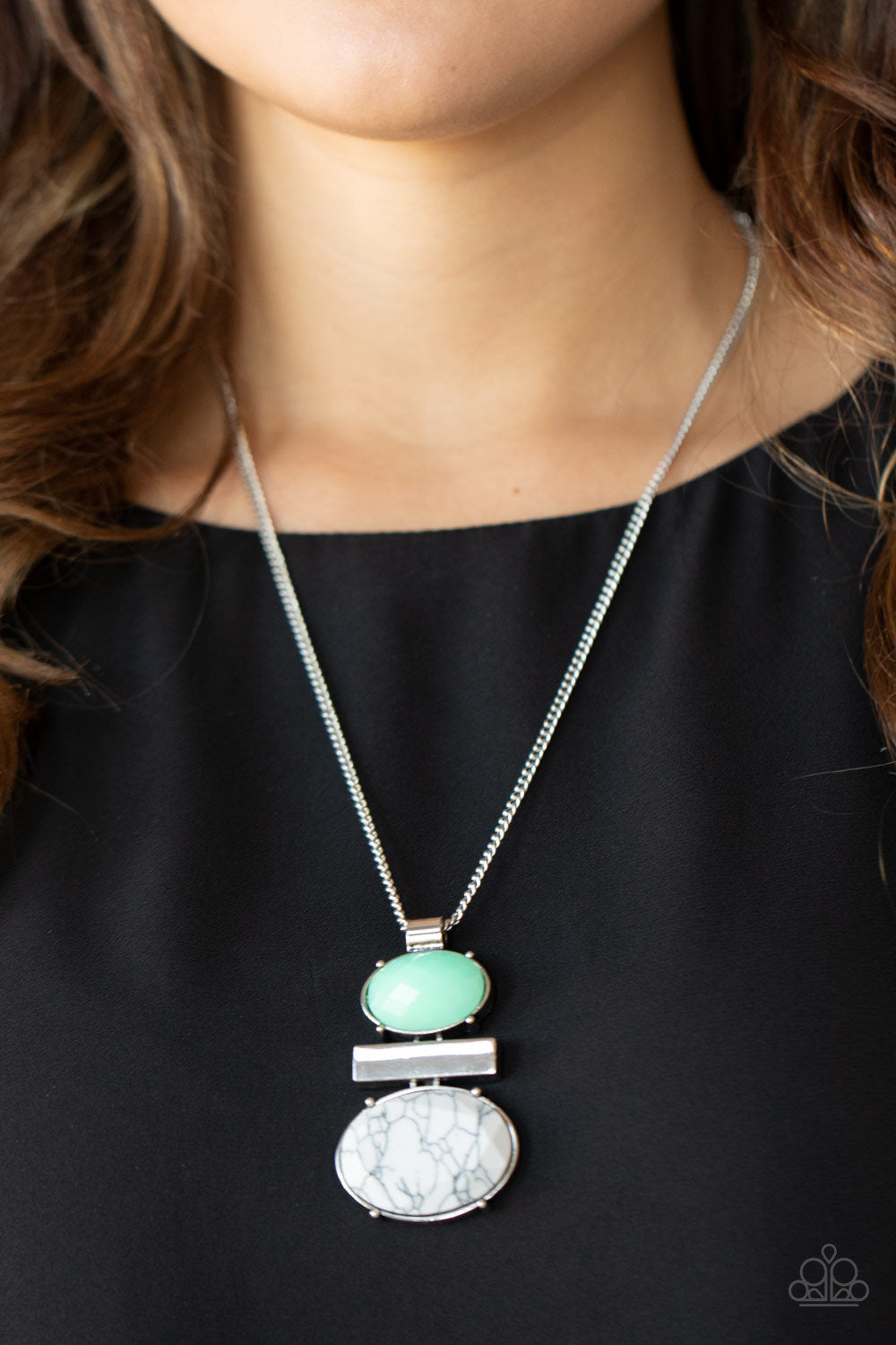 Paparazzi ♥ Finding Balance - Green ♥  Necklace