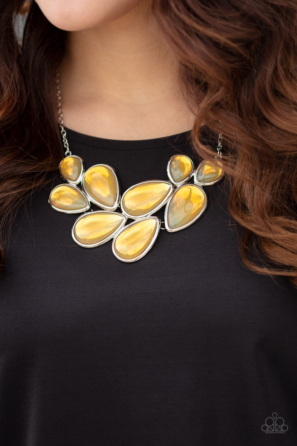 Paparazzi ♥ Iridescently Irresistible - Yellow ♥  Necklace