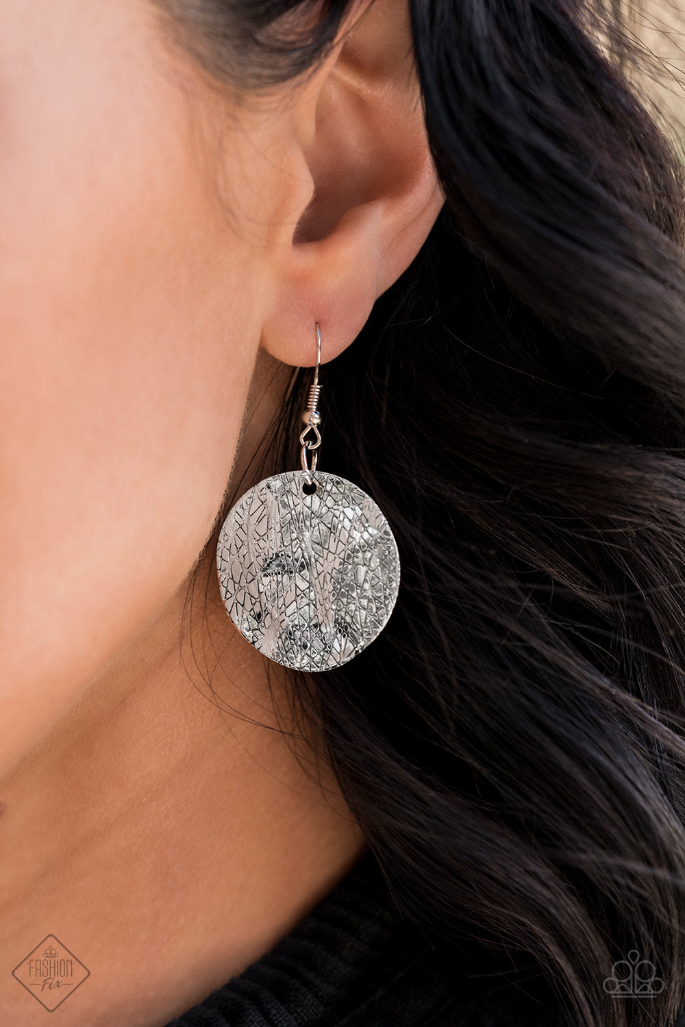 Paparazzi ♥ Barely Scratched The Surface - Silver ♥  Necklace