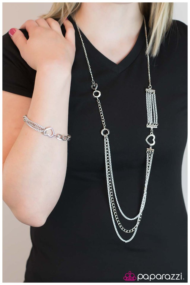 Paparazzi ♥ Head Over Heels - White ♥ Necklace