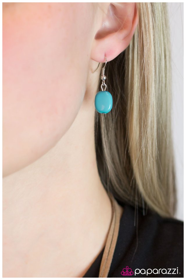 Paparazzi ♥ Unearthed - Blue ♥ Necklace