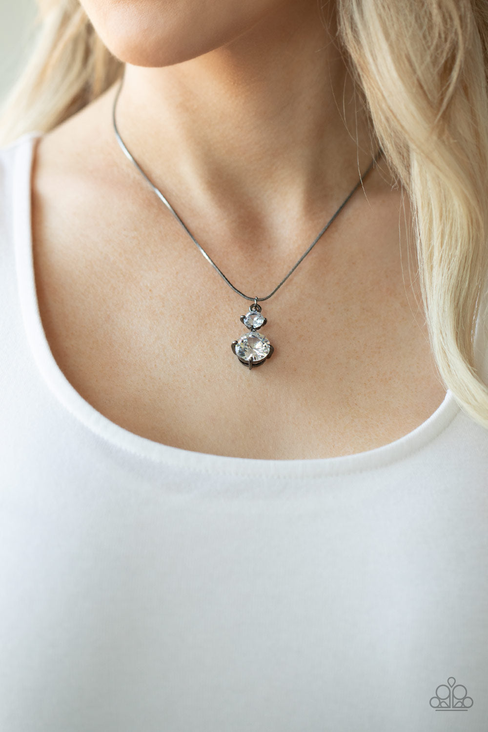 Paparazzi ♥ Top Dollar Diva - Black ♥  Necklace