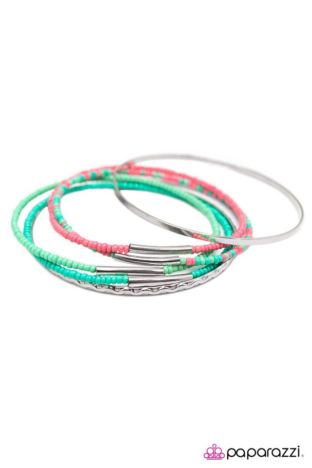Paparazzi ♥ Calypso - Multi ♥ Bracelet