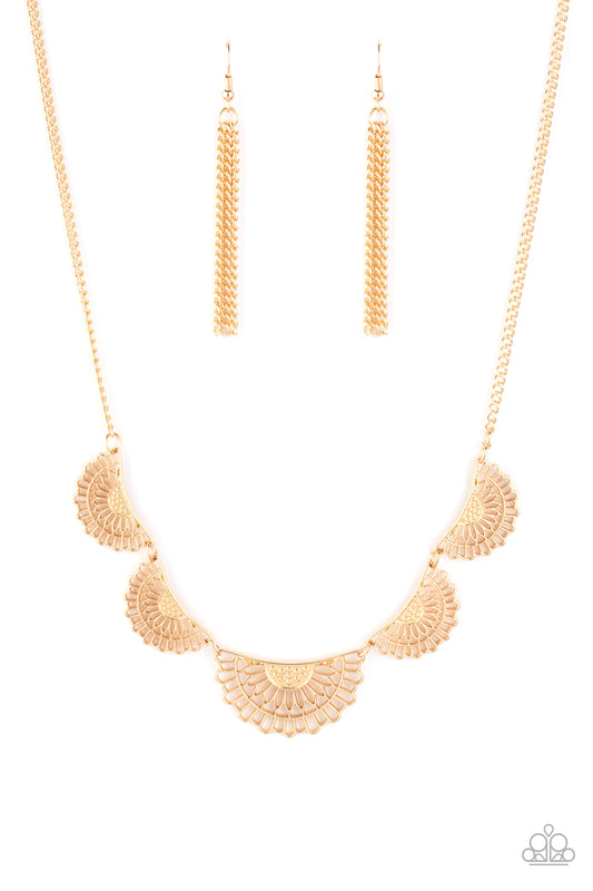 fanned-out-fashion-gold-p2da-gdxx-232xx