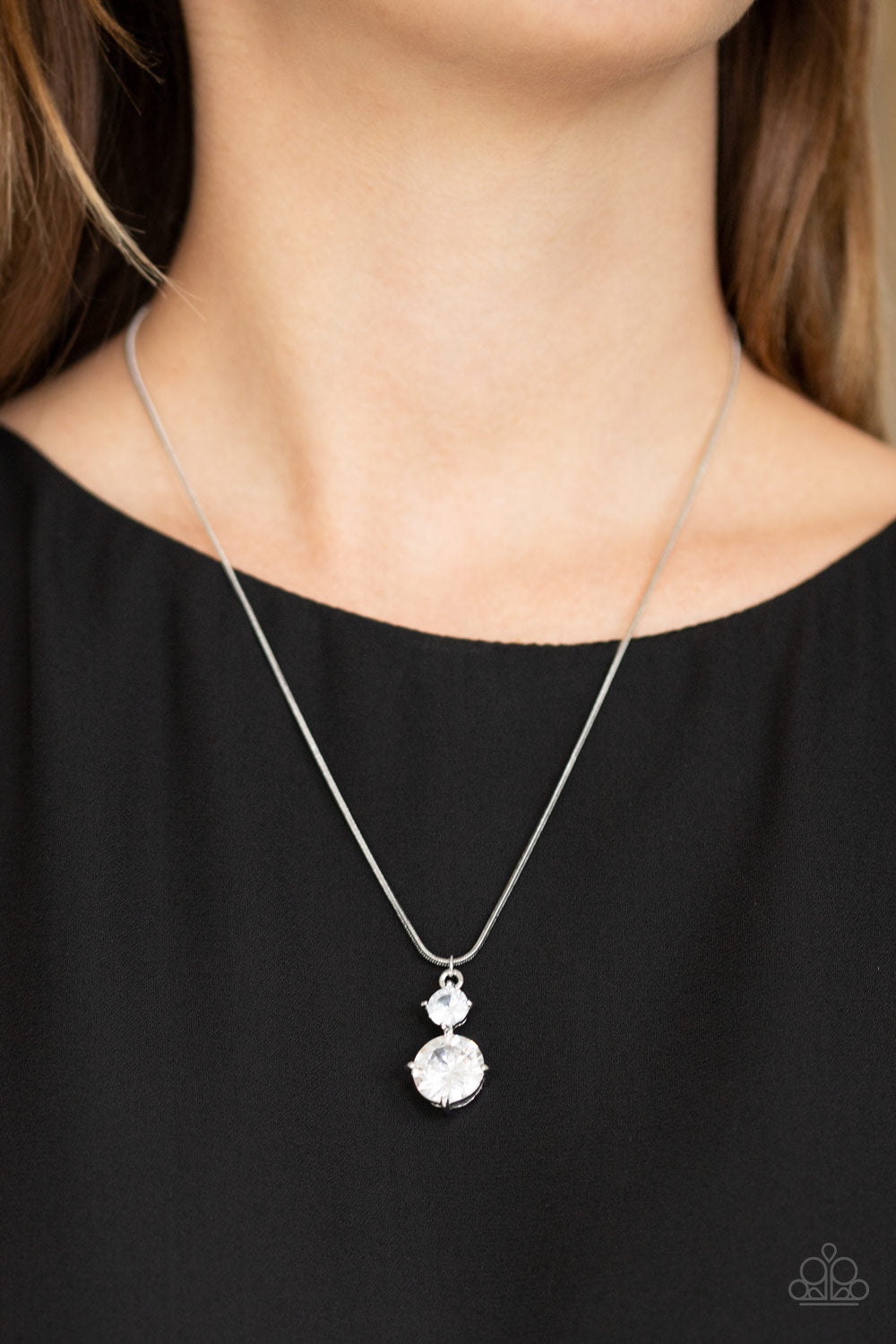 Paparazzi ♥ Top Dollar Diva - White ♥  Necklace
