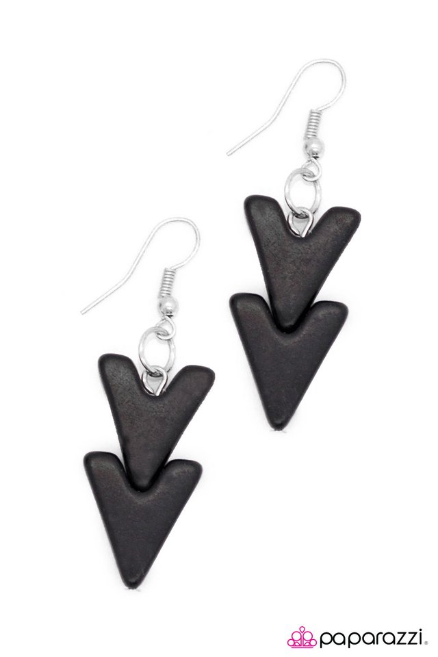 Paparazzi ♥ The Way the Wind Blows - Black ♥ Earrings