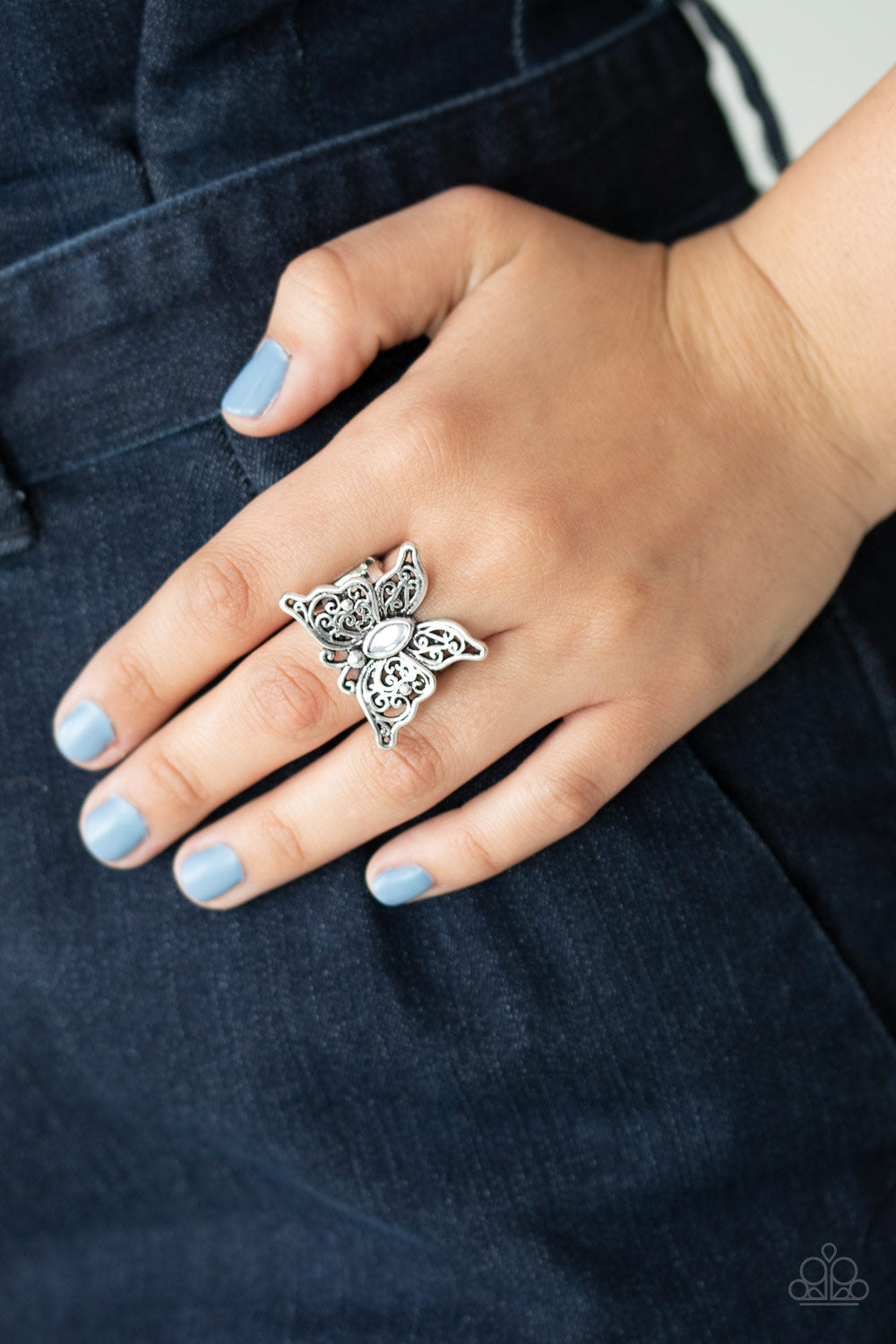 Paparazzi ♥ Flutter Flavor - White ♥  Ring