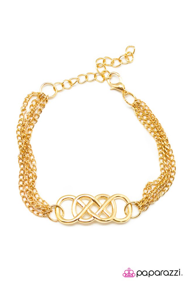 Paparazzi ♥ Infinite Thrills - Gold ♥ Bracelet