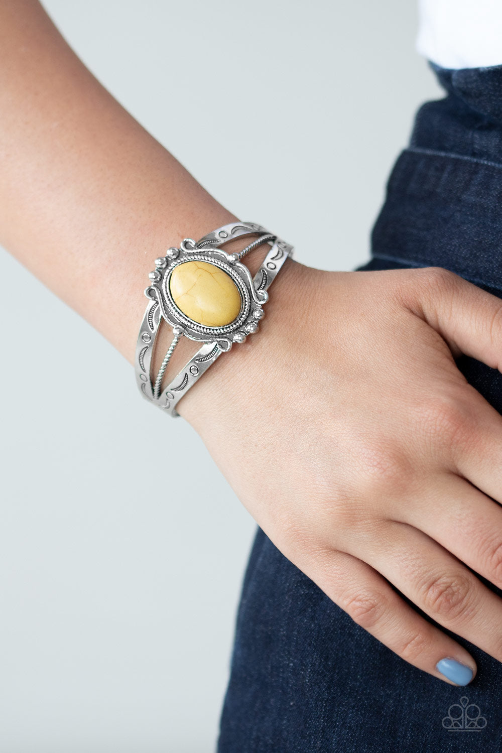 Paparazzi ♥ Very TERRA-torial - Yellow ♥  Bracelet