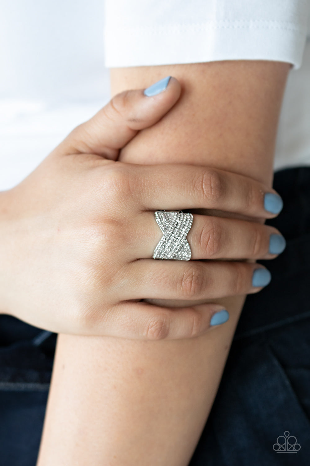 Paparazzi ♥ Girl Boss Glitter - White ♥  Ring