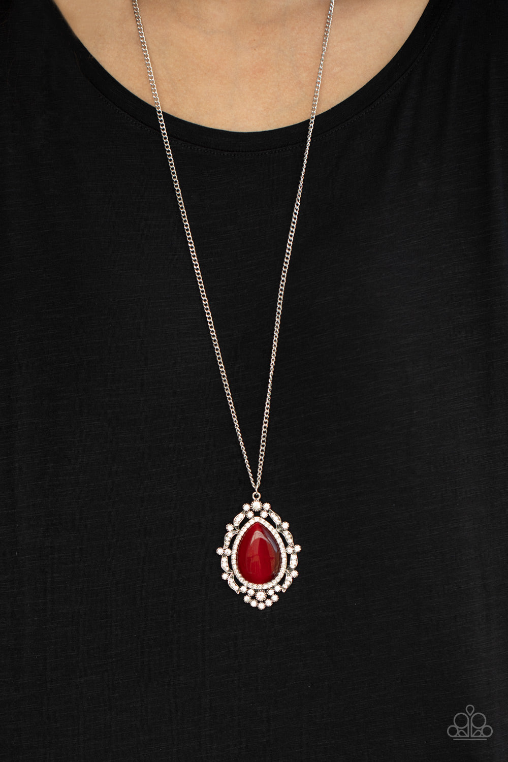 Paparazzi ♥ Frozen Gardens - Red ♥  Necklace