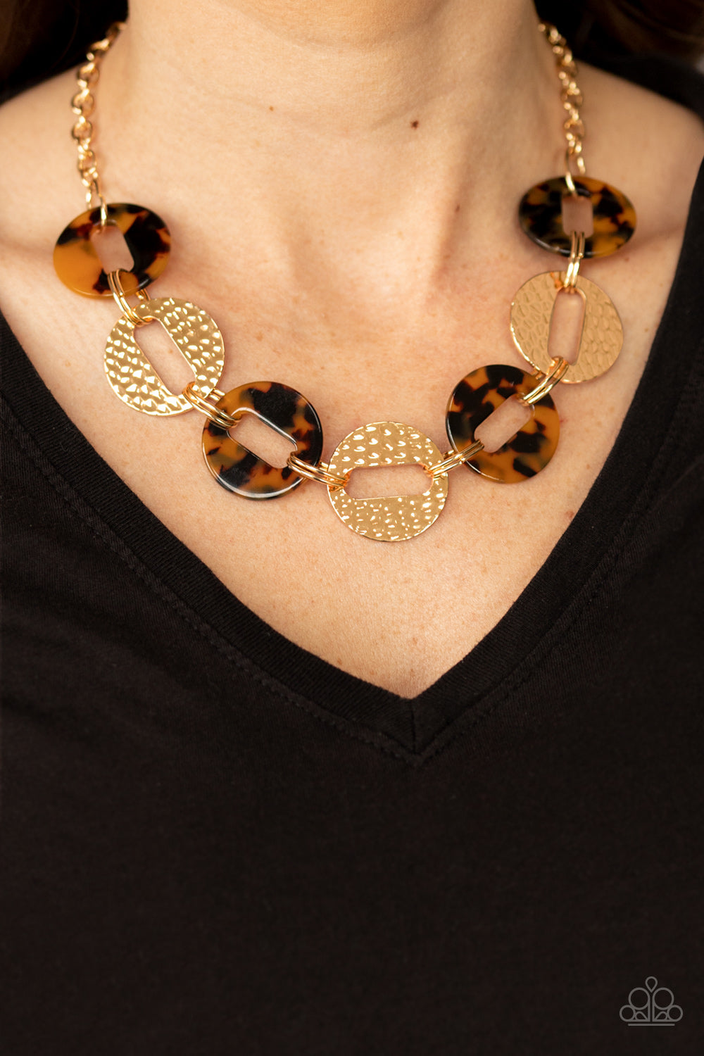 Paparazzi ♥ Retro Retrograde - Brown ♥  Necklace