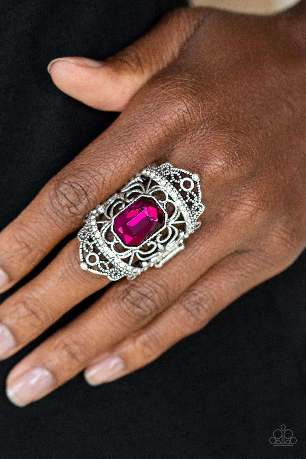 Paparazzi ♥ Undefinable Dazzle - Pink ♥  Ring